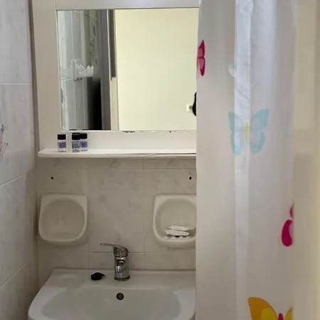 Guest house Vias 3*