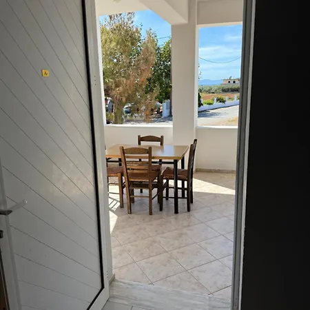 Vias Πανσιόν Neápolis