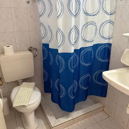 Guest house Vias *