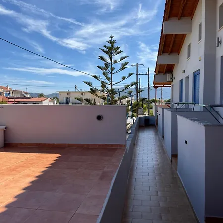 Vias Neápolis