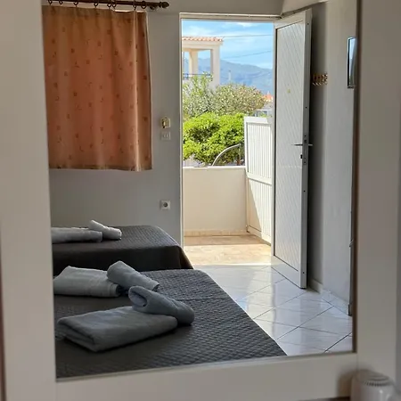 Πανσιόν Vias 3*